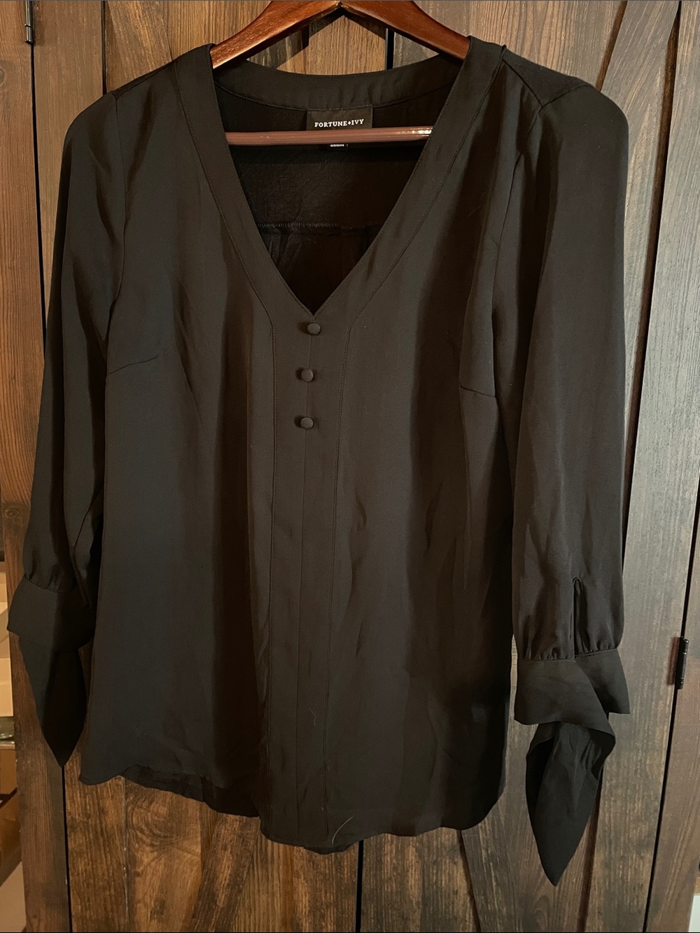 Forever 21 Black V-Neck Button-Front Tie-Cuff Blouse